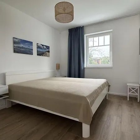 Ferienhaus Hornhecht Comfortable Born
